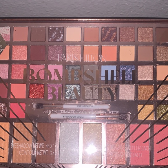 Paris Hilton Glam Eyeshadow Palette - Picture 2 of 8
